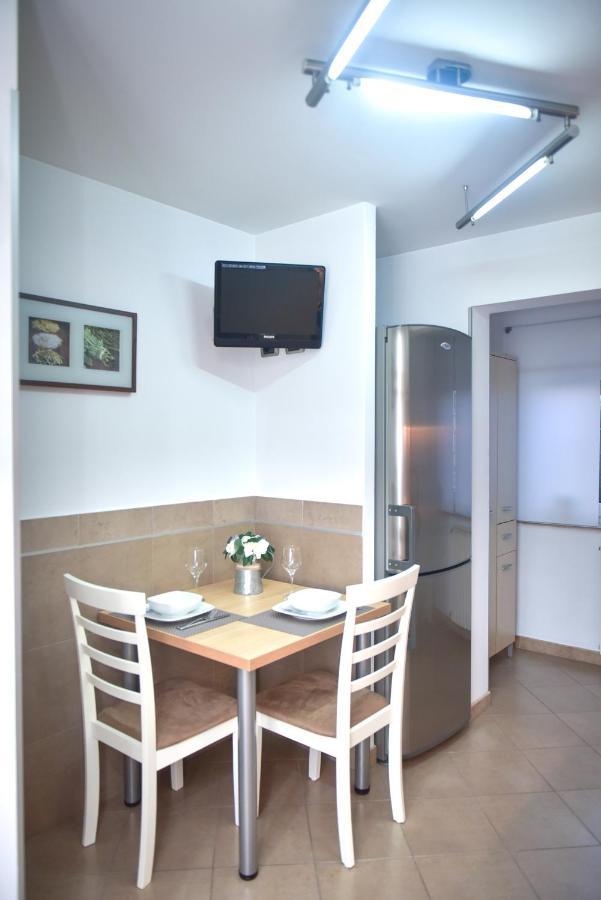 Modern Apartament Фегераш Екстер'єр фото
